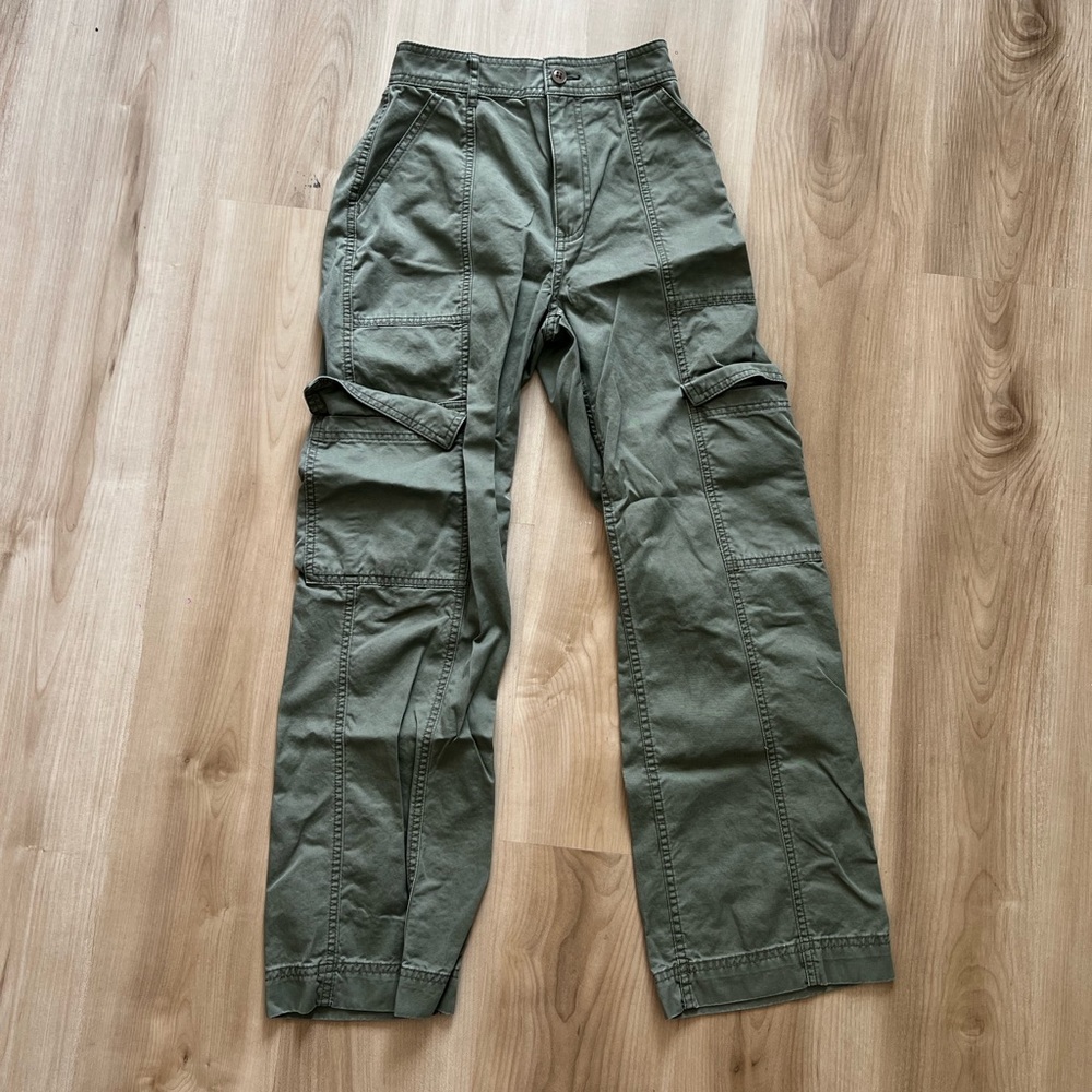 ABERCROMBIE High Rise Cargo Jeans - Olive